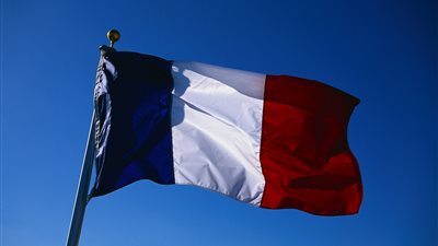 فرنسا تعرب عن قلقها إزاء الفراغ الرئاسي في لبنان وتدعو إلى التوافق
