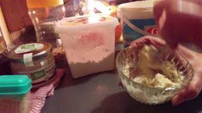 ماسك سحري بمكونات طبيعية لترطيب البشرة الجافة (فيديو)