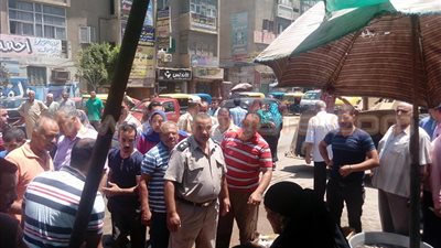 بالصور.. الوحدة المحلية بشبراخيت ترفع 100 إشغال طريق