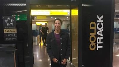 فريدة عثمان تصل مطار القاهرة قادمة من أمريكا