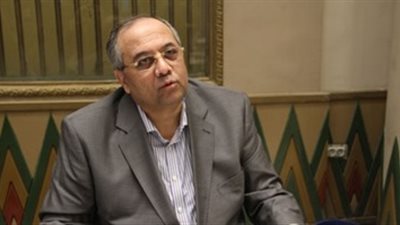 برلماني: يجب تحرير سعر الصرف للخروج من أزمة الاقتصاد