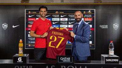 رسميًا.. روما يتعاقد مع خافير باستوري لاعب باريس سان جيرمان