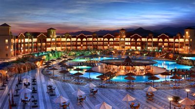 السياحة تدرس تفعيل قانون رد القيمة المضافة لتنشيط القطاع.. عادلة رجب: يزيد مبيعات المنتج المصري.. العريان: معمول به في أمريكا وأوروبا.. وغنيم: الدولة لا تمتلك الآليات