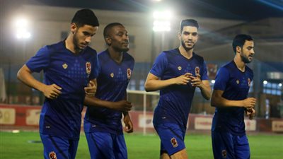 كارتيرون يستبعد ناصر ماهر وأحمد علاء من قائمة الأهلي أمام الاتحاد