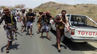 مقتل 5 من مسلحي «الحوثي» و«صالح» وسط اليمن