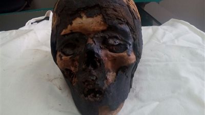 الآثار تتسلم 3 قطع أثرية من الخارجية بعد استردادها من أمريكا (صور)