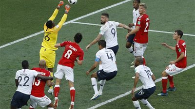 فرنسا تتعادل سلبيًا مع الدنمارك ويتأهلان لدور الـ16 بالمونديال (صور)