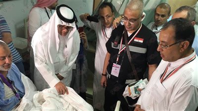 بالصور.. رئيس بعثة الحج يزور المرضى المحتجزين بمستشفى النور بمكة