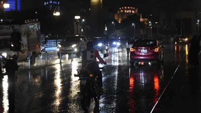 بعد تحذيرات الأرصاد.. هطول أمطار على القاهرة والجيزة