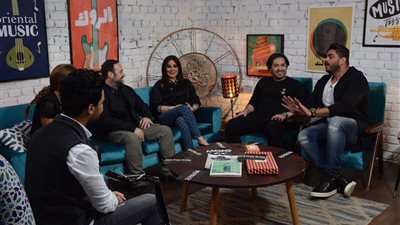 مداعبات بين خالد سليم وإليسا في برنامج «ميكس ميوزيك» على شوكولاتة