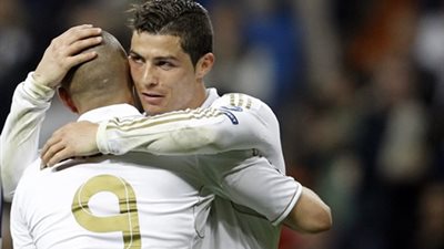 رونالدو وبنزيمة يقودان الريال أمام 