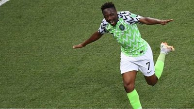 أحمد موسى يقود هجوم نيجيريا أمام الأرجنتين