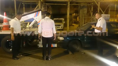 بالصور.. خبراء المفرقعات يفحصون سيارة مجهولة في بورسعيد