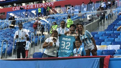 جمهور الأرجنتين يغزو ملعب «كريستوفسكي» قبل موقعة نيجيريا (صور)