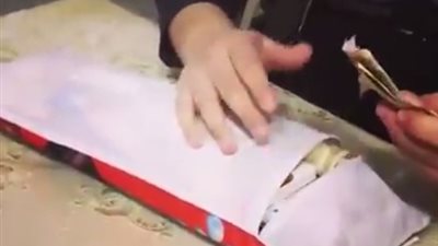 2 مليون مشاهدة لفيديو الهدية العجيبة على مواقع التواصل