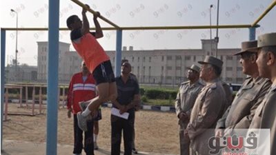 رئيس أكاديمية الشرطة يشيد بتدريبات السنة الأولى