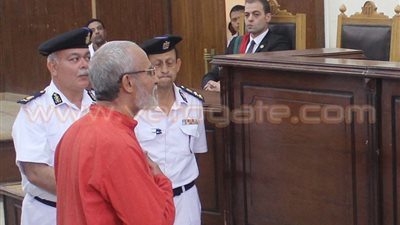 بدء جلسة محاكمة «بديع» في «أحداث العدوة»