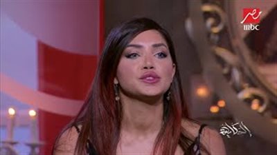 ملكة جمال بريطانيا تكشف كواليس فيلمها مع مصطفى شعبان (فيديو)