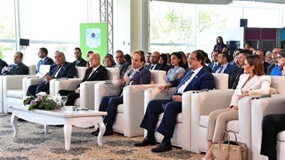 مصر والعالم في 25 صورة: رسائل السيسي لشباب العالم وعيد ميلاد أبو تريكة