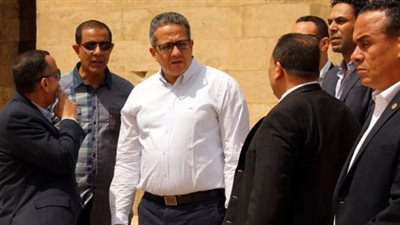 وزير الآثار يتفقد مناطق آثار جنوب القاهرة (صور)