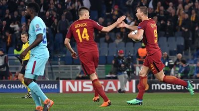 «روما» يتقدم بهدف أمام «برشلونة» بالشوط الأول (فيديو)