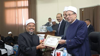 البحوث الإسلامية يختتم فعاليات الدورة الـ 116 للأئمة الوافدين (صور)