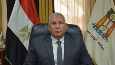 الوادي الجديد تطبق منظومة الكارت الذكي لسيارات الحكومة