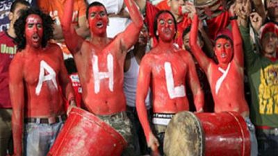 جماهير الأهلي تصل باماكو لمؤازرة حامل اللقب أمام الملعب المالي