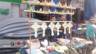 بالصور.. توافد الأقباط على كنيسة العذراء بشبرا للاحتفال بأحد السعف