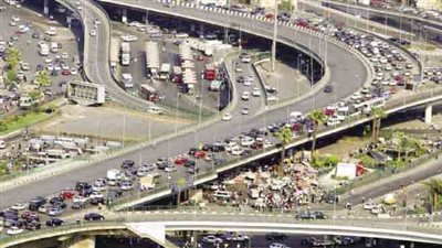 «الطرق والكباري» تشكل لجنة لمعاينة «كوبري أكتوبر» عقب الانفجار