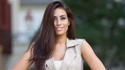 هبة طوجي تطرح أول أغانيها المصرية في حفل تاج سيتي