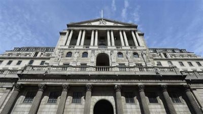 بنك إنجلترا يفاجئ الأسواق بإبقاء أسعار الفائدة دون تغيير
