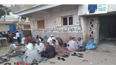 أبرز مشاهد اليوم الأول لانتخابات النواب بالشرقية.. إقبال كثيف في القرى عكس المدن.. شاي وشيشة أمام اللجان.. وتوزيع كمامات وأقلام على الناخبين | فيديو وصور