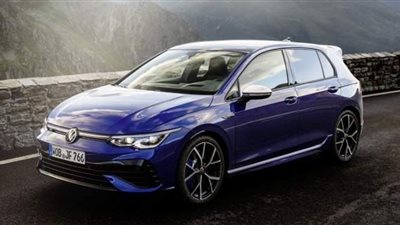 فولكس واجن جولف تتميز بمظهر وصدامات رياضيةR 2022