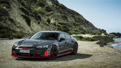 أودي تدخل عالم السيارات الكهربائية بعد الكشف عن RS e-tron GT