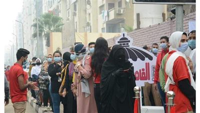 انتهاء اليوم الأول من ماراثون المرحلة الثانية لانتخابات مجلس النواب.. المواطنون يتحدون الطقس السيئ.. و