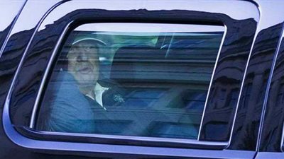 بعد زيارته لملعب جولف.. ترامب يعود إلى البيت الأبيض | صور