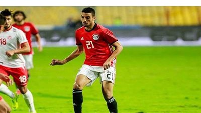 مصدر بالمنتخب الوطني يكشف سبب بقاء طاهر محمد طاهر بمعسكر الفريق