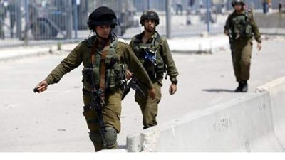 جيش الاحتلال الإسرائيلي يطلق النار على فلسطيني بزعم محاولته تنفيذ عملية طعن