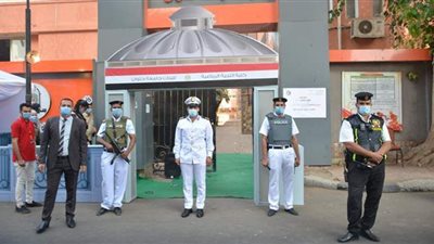 تباعد اجتماعي وتشديدات أمنية بانتخابات النواب بلجنة التربية الرياضية بالزمالك | صور