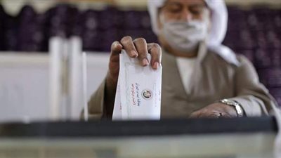 ثانى أيام المرحلة الثانية لانتخابات النواب × 4 ساعات ..الأمن يوزع كمامات.. الهلال الأحمر يعقم اللجان..ووفاة حيدر البغدادي الأبرز