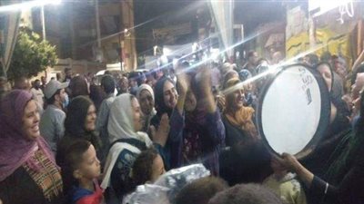 زغاريد وأغان وطنية أمام اللجان بدائرة طوخ