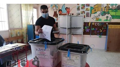 استمرار توافد أهالي العريش على لجان انتخابات النواب | فيديو وصور