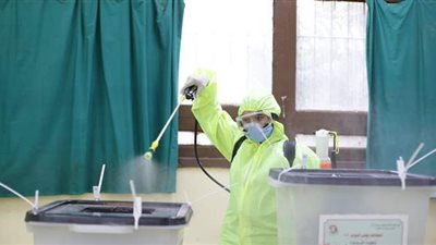 تعقيم لجان الانتخاب بمدرسة التوفيقية بشبرا | صور