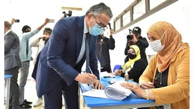 وزير السياحة والآثار يدلي بصوته في انتخابات مجلس النواب | صور