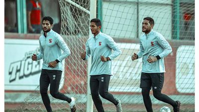 مران قوي لثلاثي حراس مرمى الأهلي