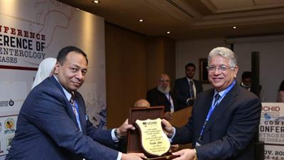 المؤتمر السنوي الموحد للجهاز الهضمي والكبد والأمراض المعدية يكرم  الدكتور جمال شيحة