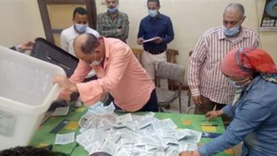 الحصر العددي للجنة الفرعية  15 بمدرسة السيدة عائشة بروض الفرج.. 380 لعبد الرحمن و361 للمقدم