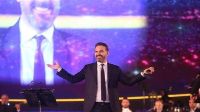 وائل جسار يتألق على مسرح النافورة ويتمنى السلامة لشعب مصر من جائحة كورونا
