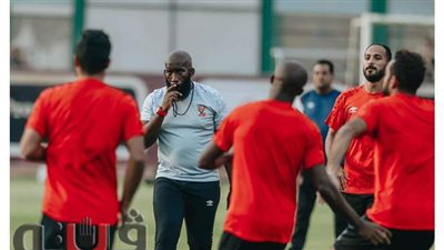 كابلو يضع برنامجا خاصا لثنائي الأهلي المحترف